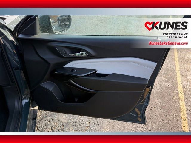 Used 2025 Chevrolet Trax LT image 22