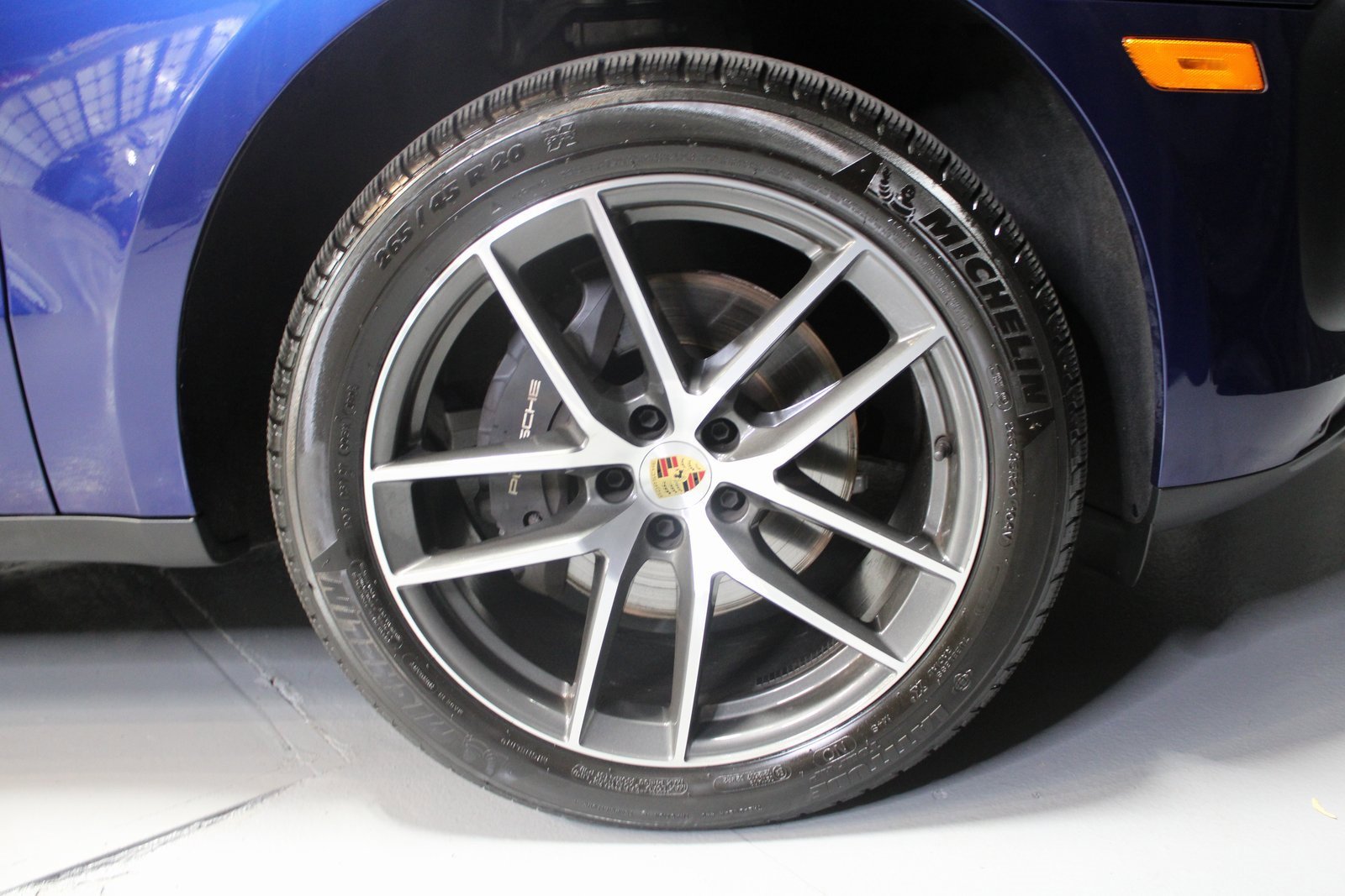 Certified 2024 Porsche Macan image 14