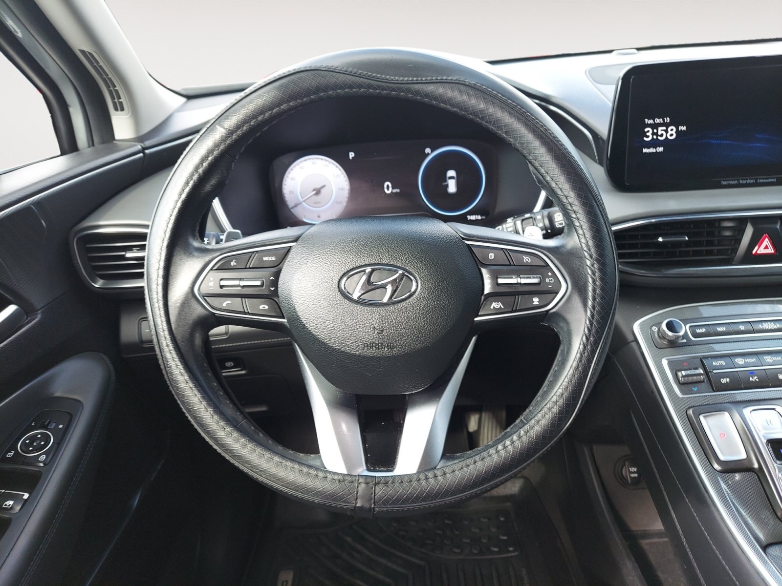 Used 2023 Hyundai Santa Fe SEL w/ Premium Package FWD image 13