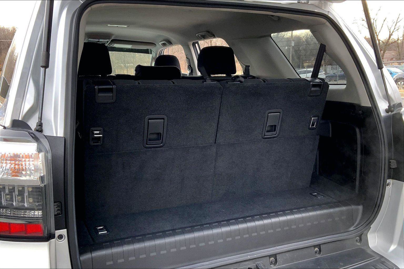 Used 2016 Toyota 4Runner SR5 image 26