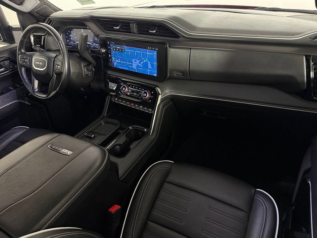 Used 2025 GMC Sierra 2500 AT4X AWD/4WD image 16