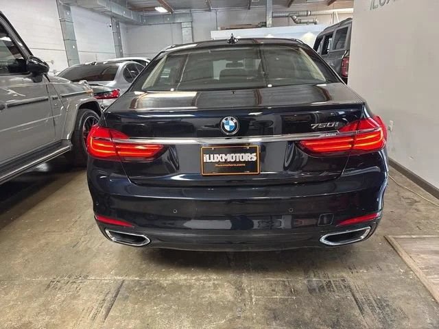 Used 2018 BMW 750i RWD image 9