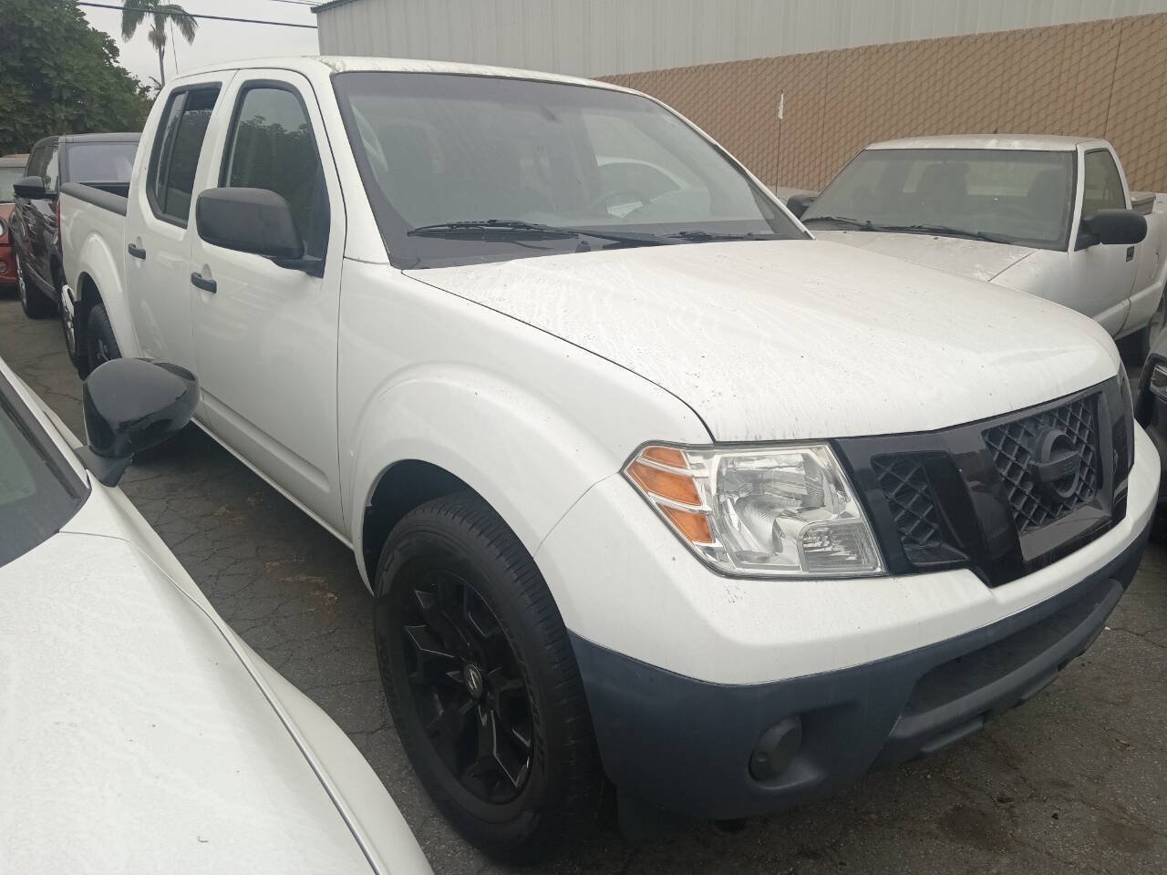 Used 2020 Nissan Frontier SV AWD/4WD image 3