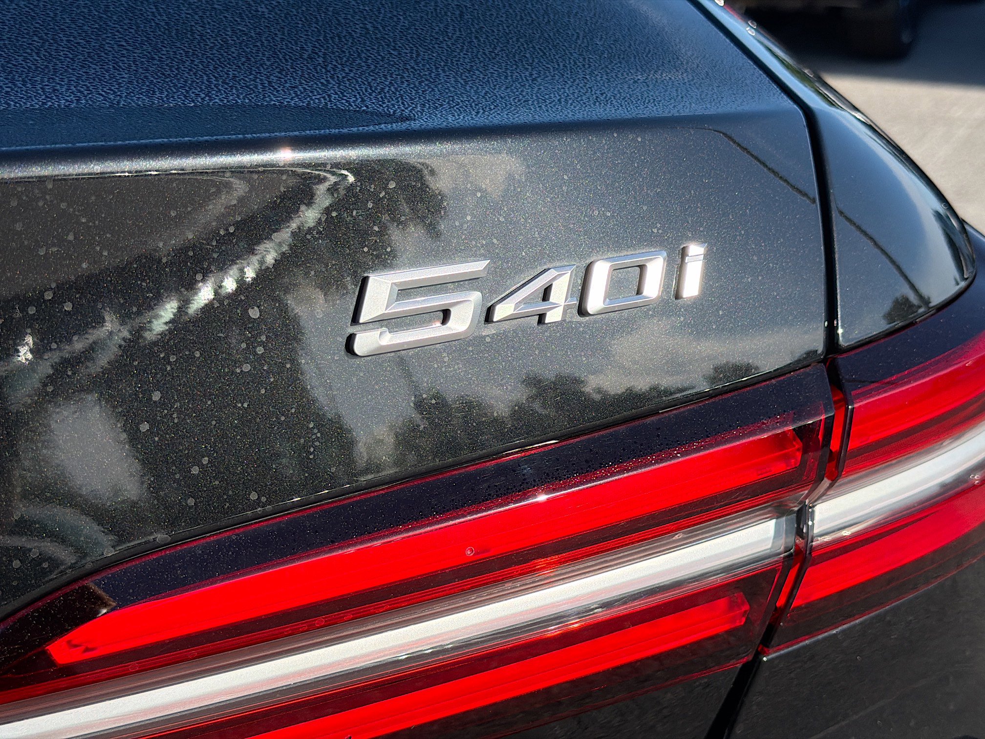 Used 2024 BMW 540i xDrive w/ Executive Package AWD/4WD image 11