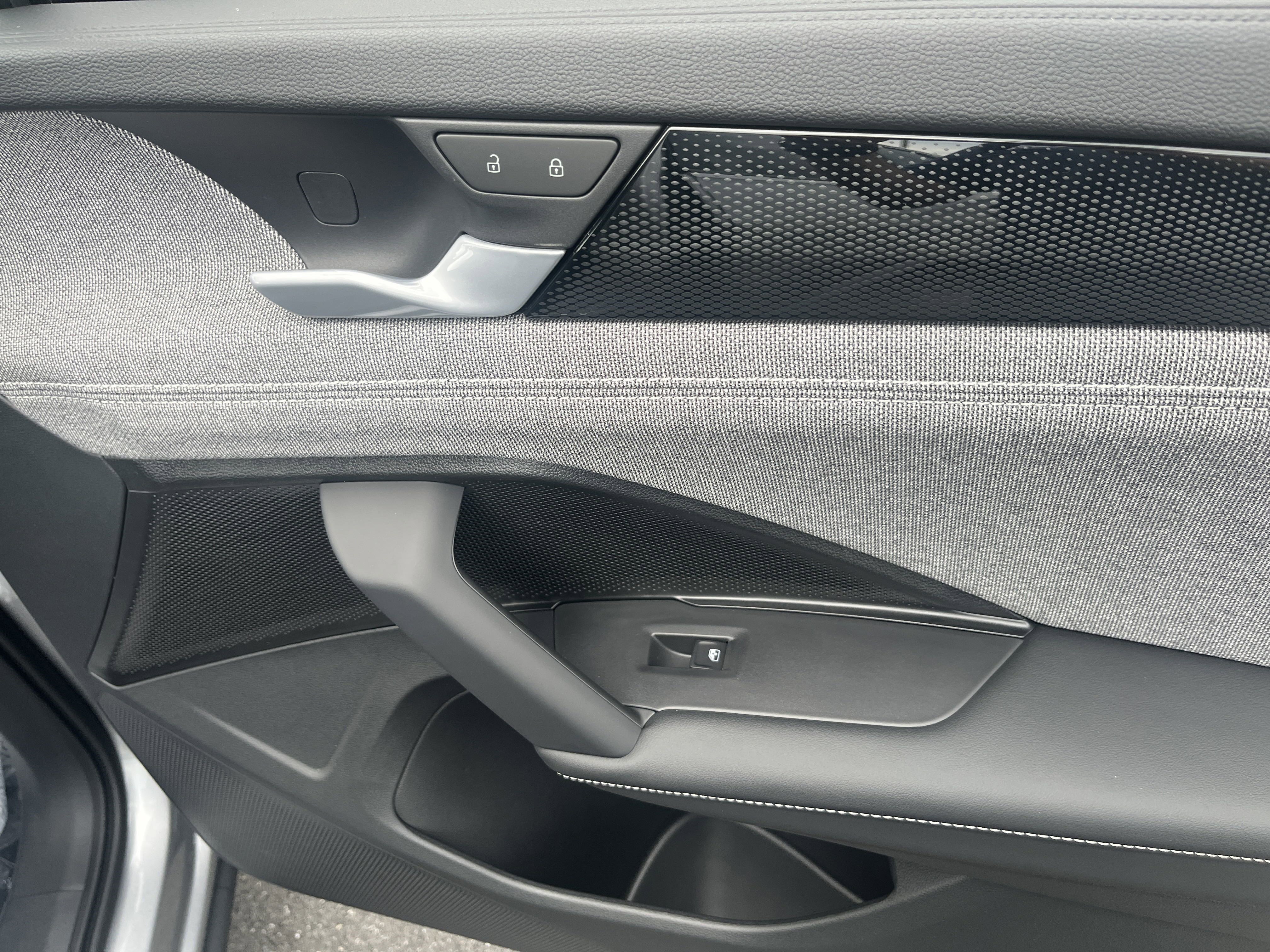 New 2025 Volkswagen Tiguan S image 13