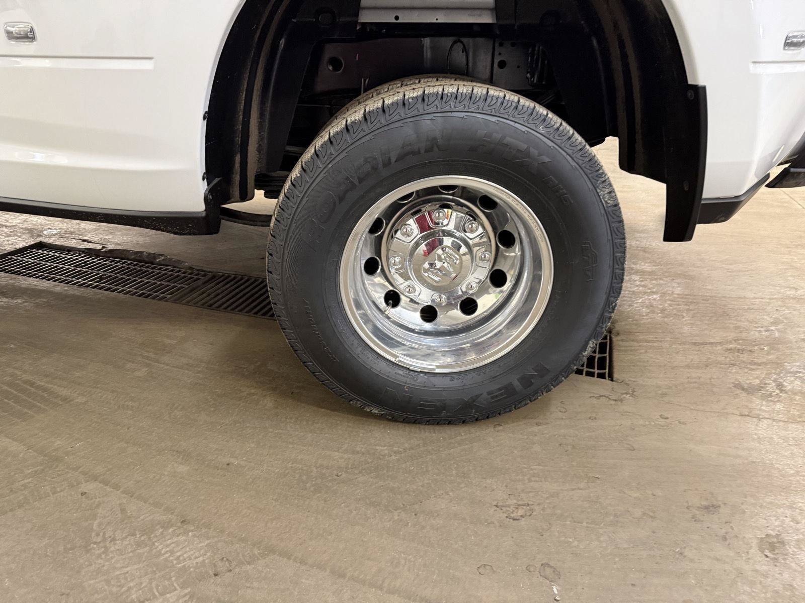 New 2026 RAM 3500 Tradesman AWD/4WD image 38