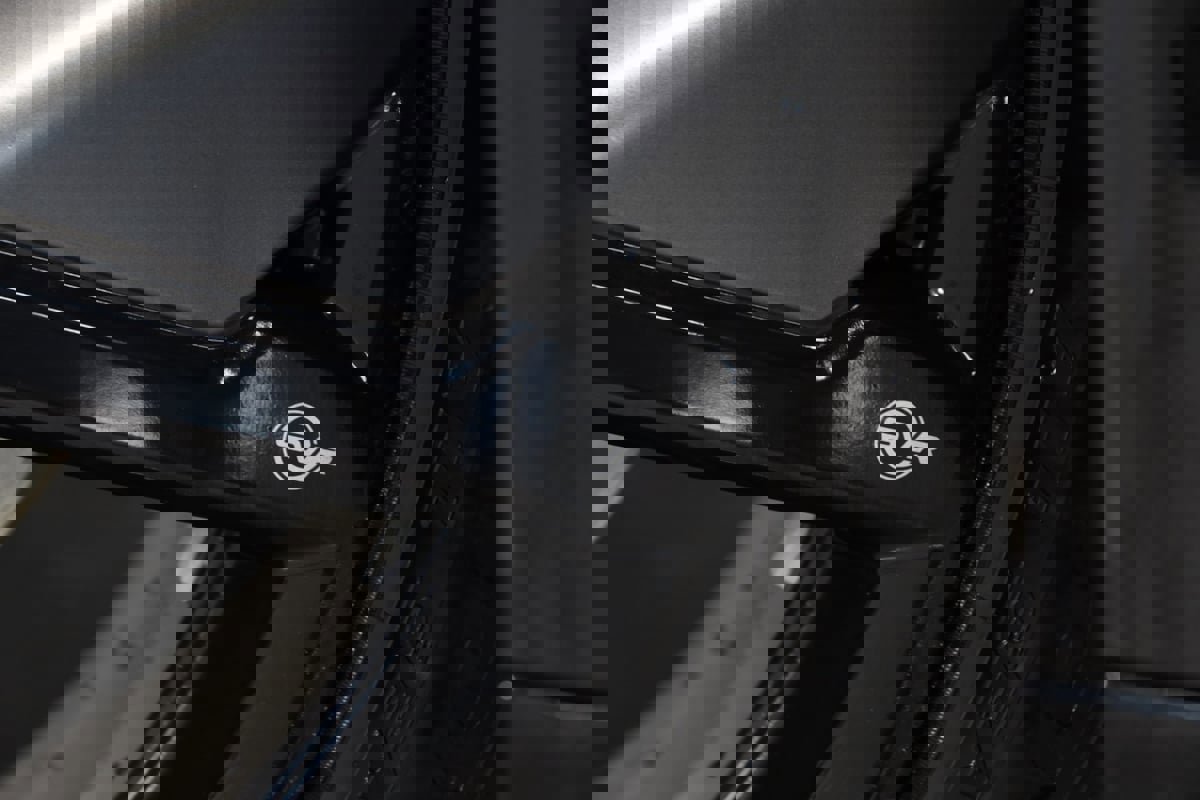 Used 2024 Jaguar F-PACE SVR image 25