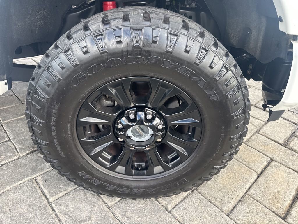 Used 2022 Ford F250 Lariat w/ Tremor Off-Road Package AWD/4WD image 4