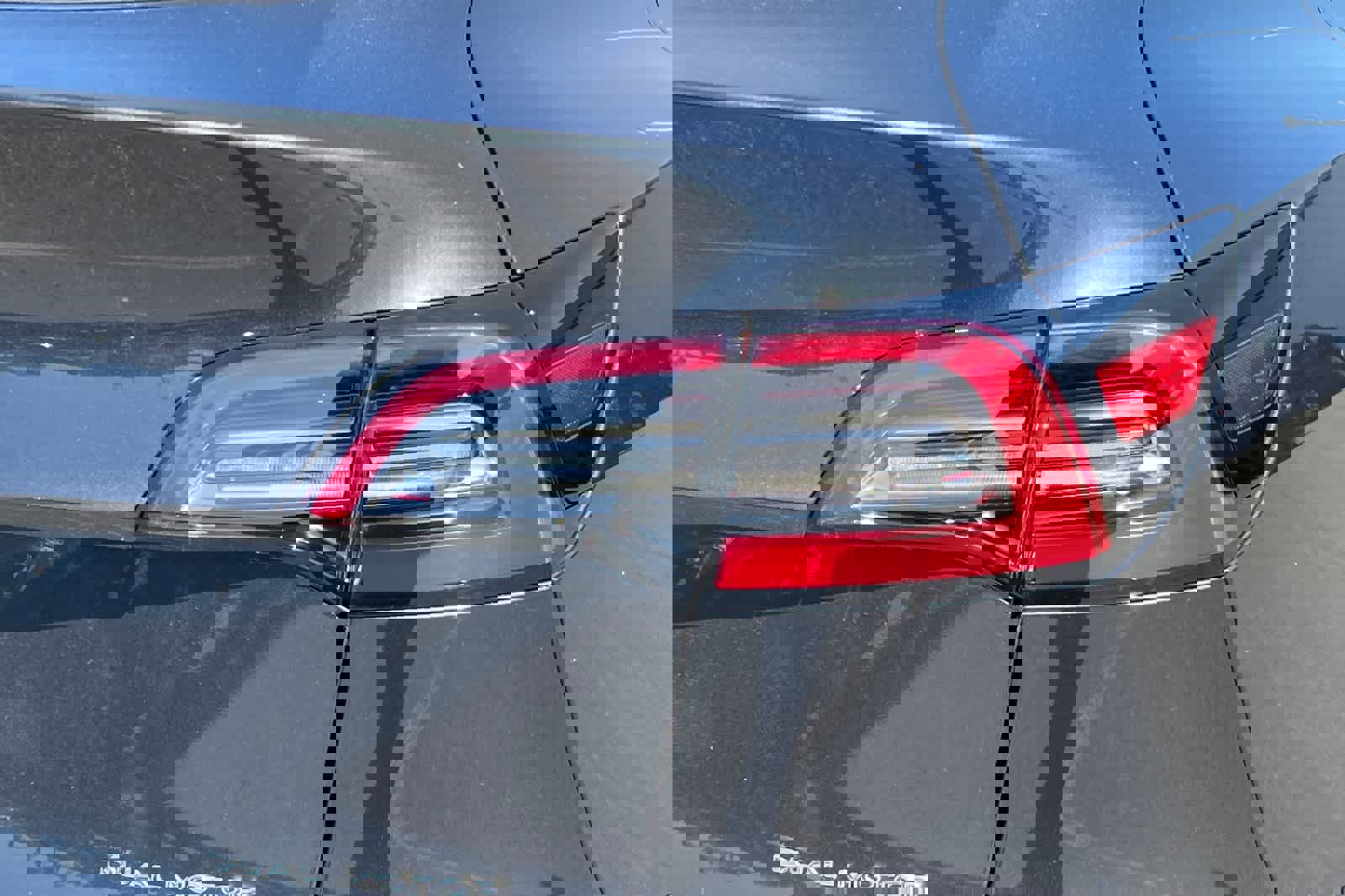 Used 2024 Tesla Model Y Long Range image 18