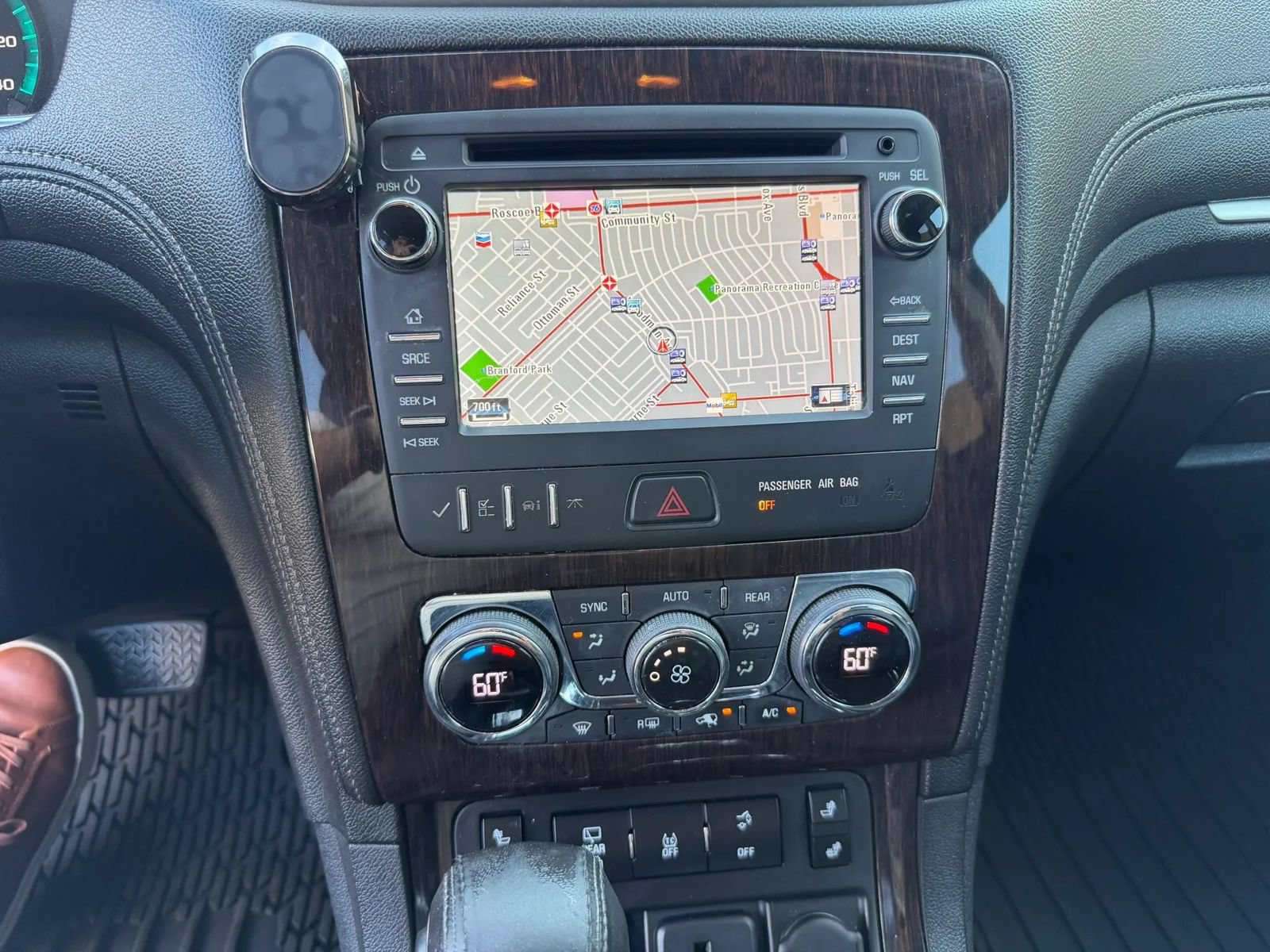 Used 2015 Chevrolet Traverse LT FWD image 40