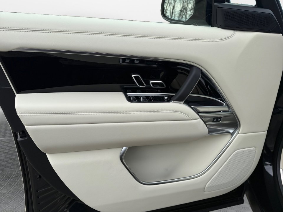 New 2026 Land Rover Range Rover SE AWD/4WD image 11