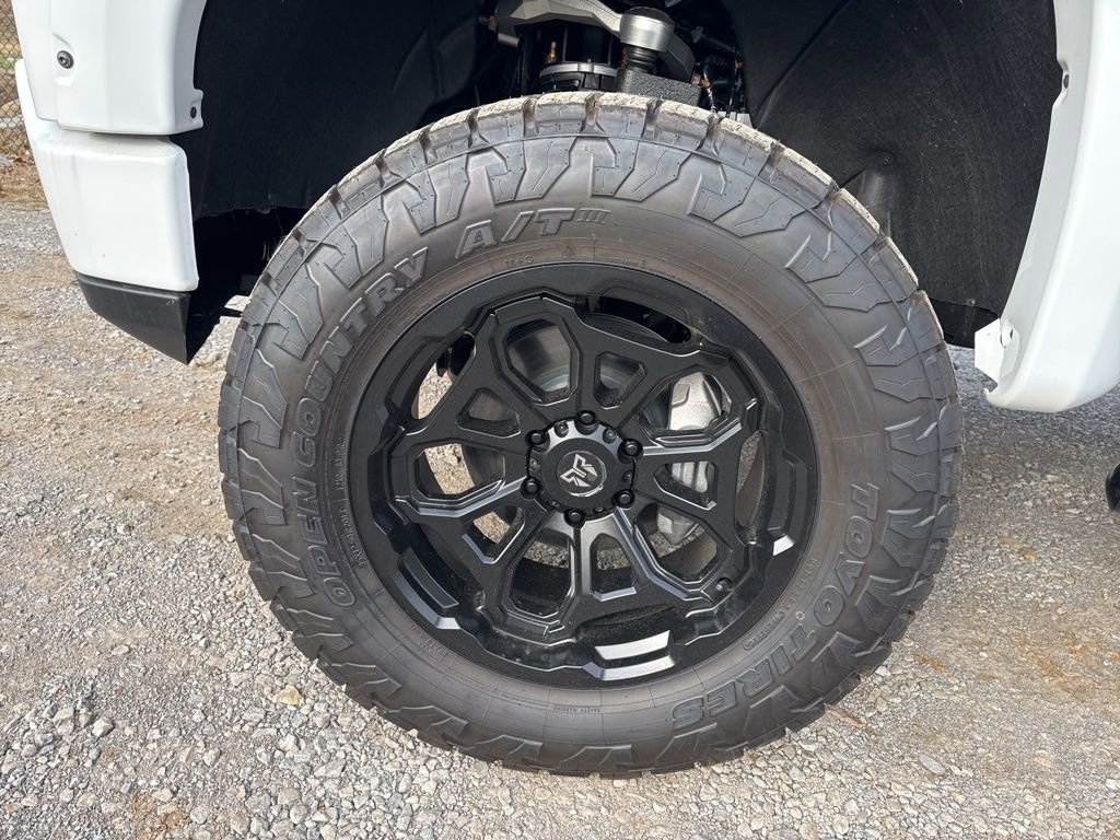 New 2025 GMC Sierra 1500 AT4 w/ AT4 Premium Package image 33