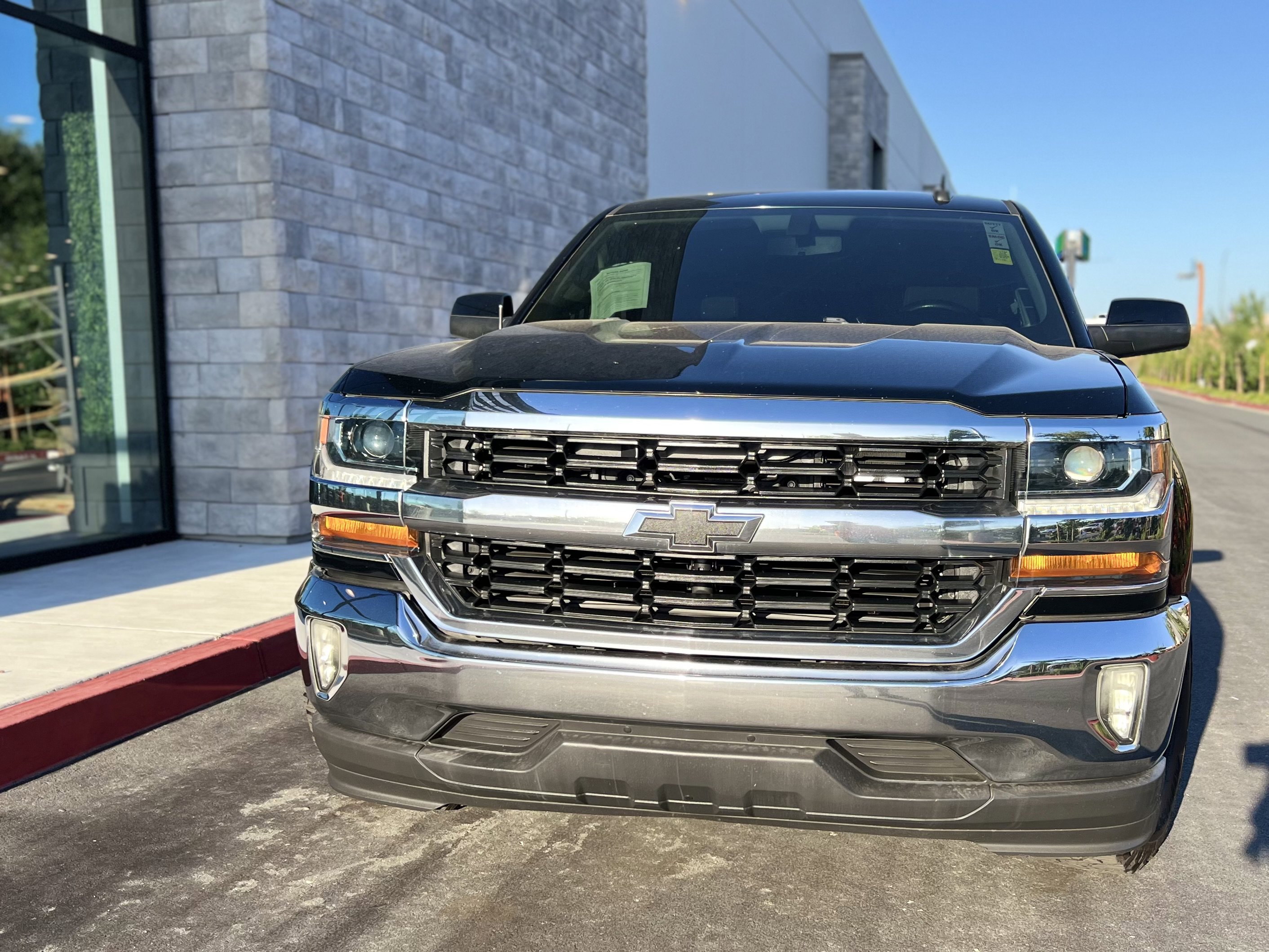Used 2018 Chevrolet Silverado 1500 LT w/ All Star Edition RWD image 3