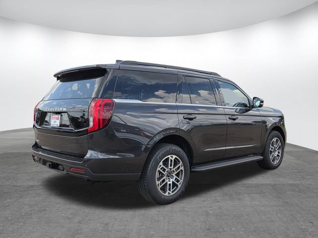 New 2026 Ford Expedition Active RWD image 2
