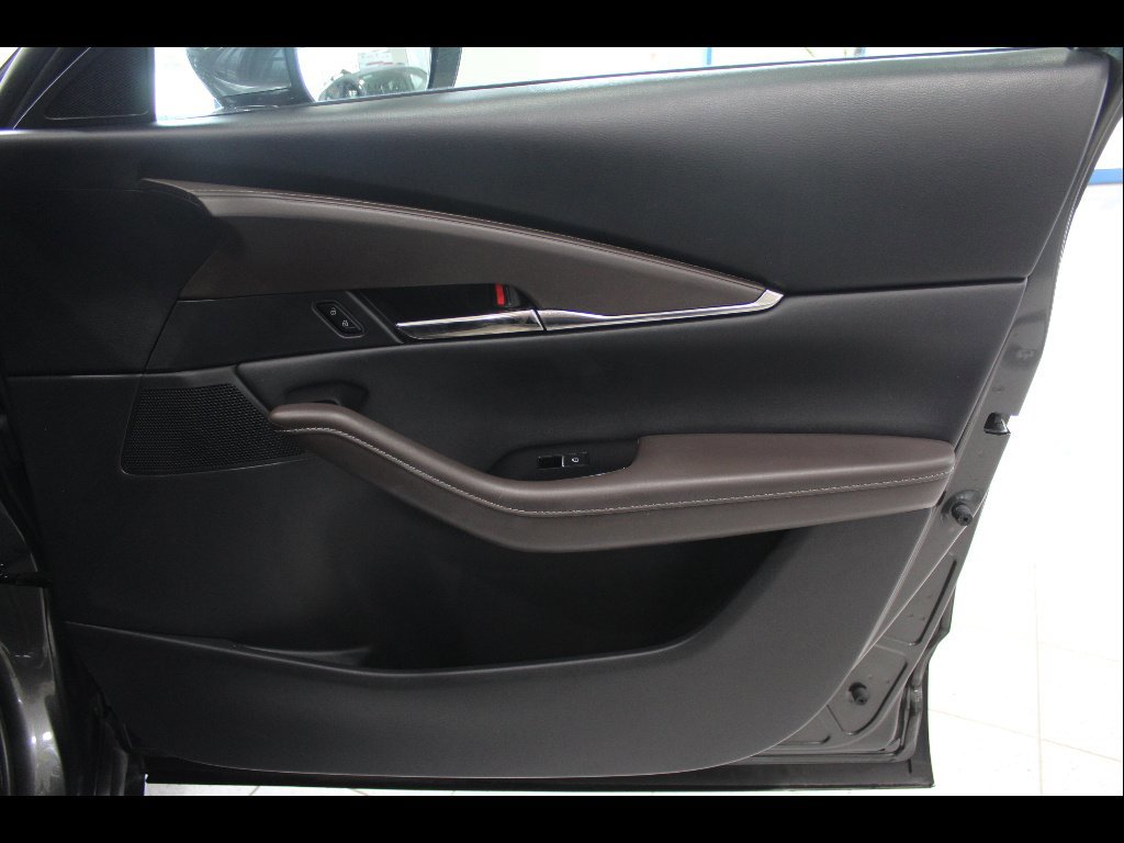 Used 2023 MAZDA CX-30 AWD 2.5 S w/ Premium Package image 26