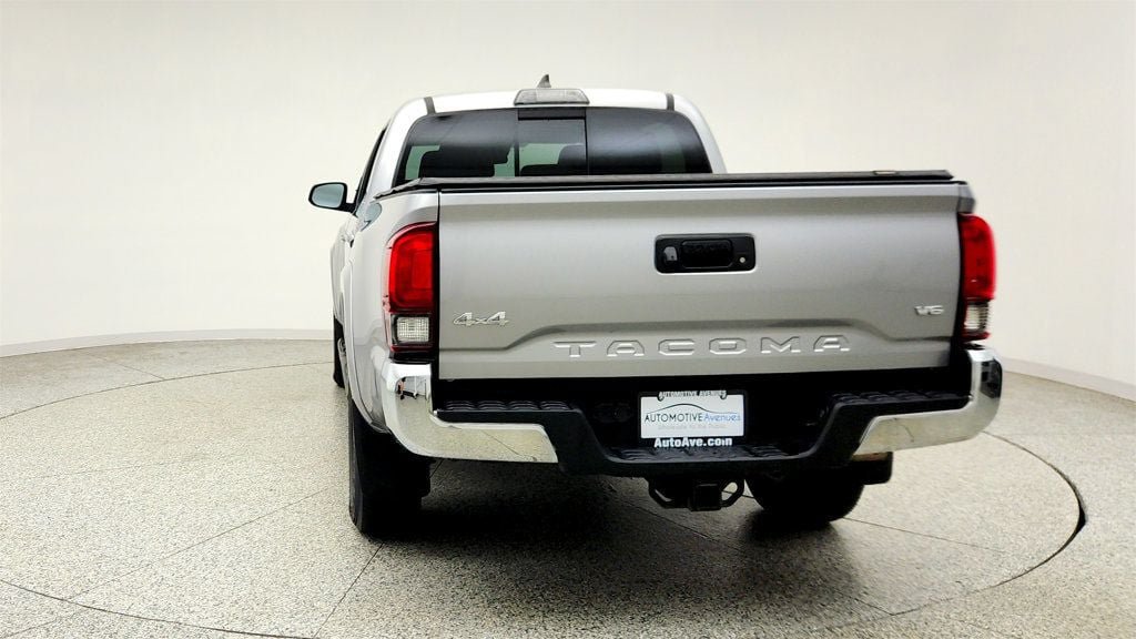 Used 2019 Toyota Tacoma SR5 AWD/4WD image 6