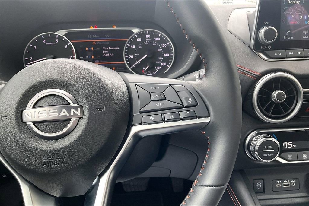 Used 2024 Nissan Sentra SR w/ SR Premium Package image 18