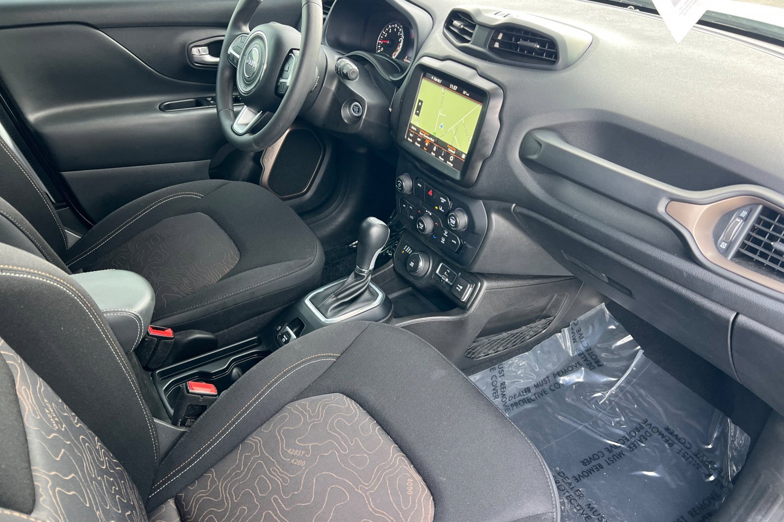 Used 2023 Jeep Renegade Latitude image 14