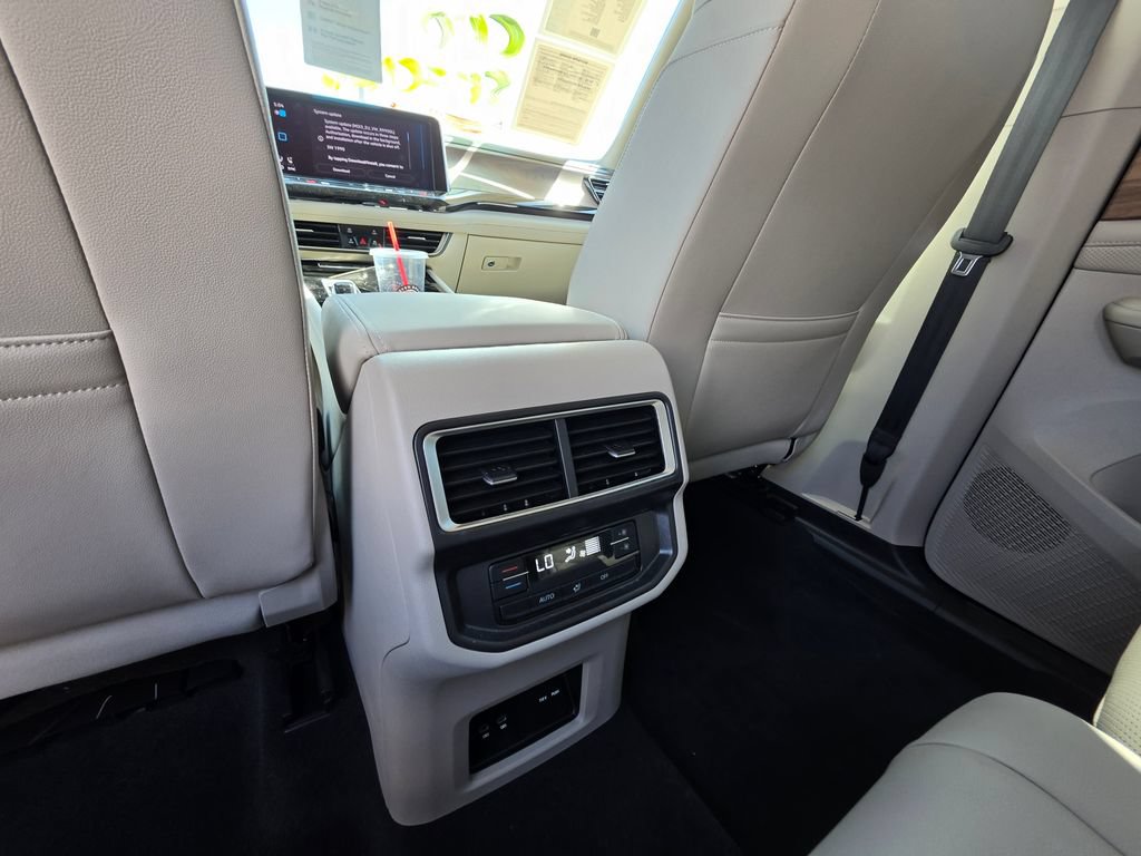 Certified 2025 Volkswagen Atlas SE FWD image 15