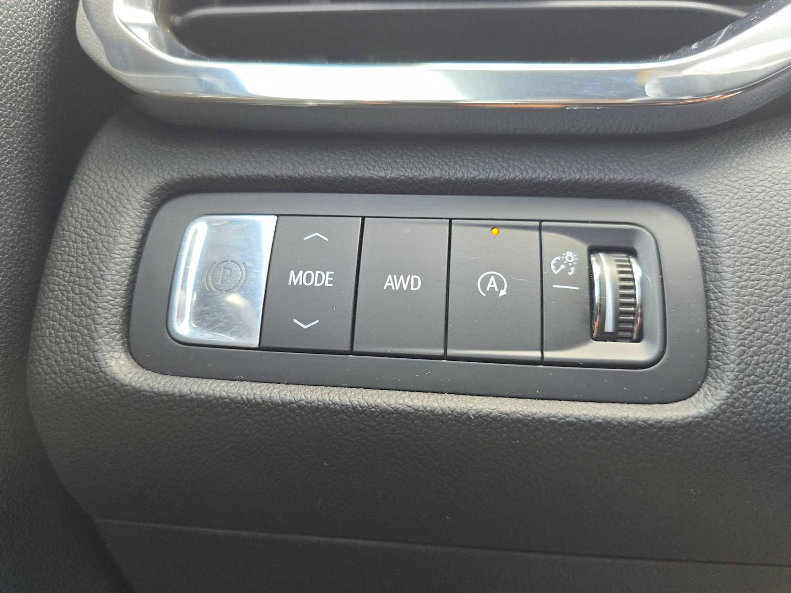 Used 2024 GMC Acadia Elevation image 33