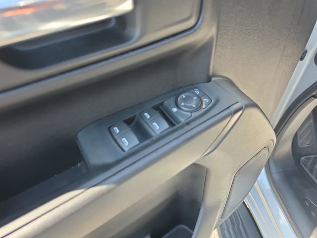 Used 2022 Chevrolet Silverado 1500 Custom image 16