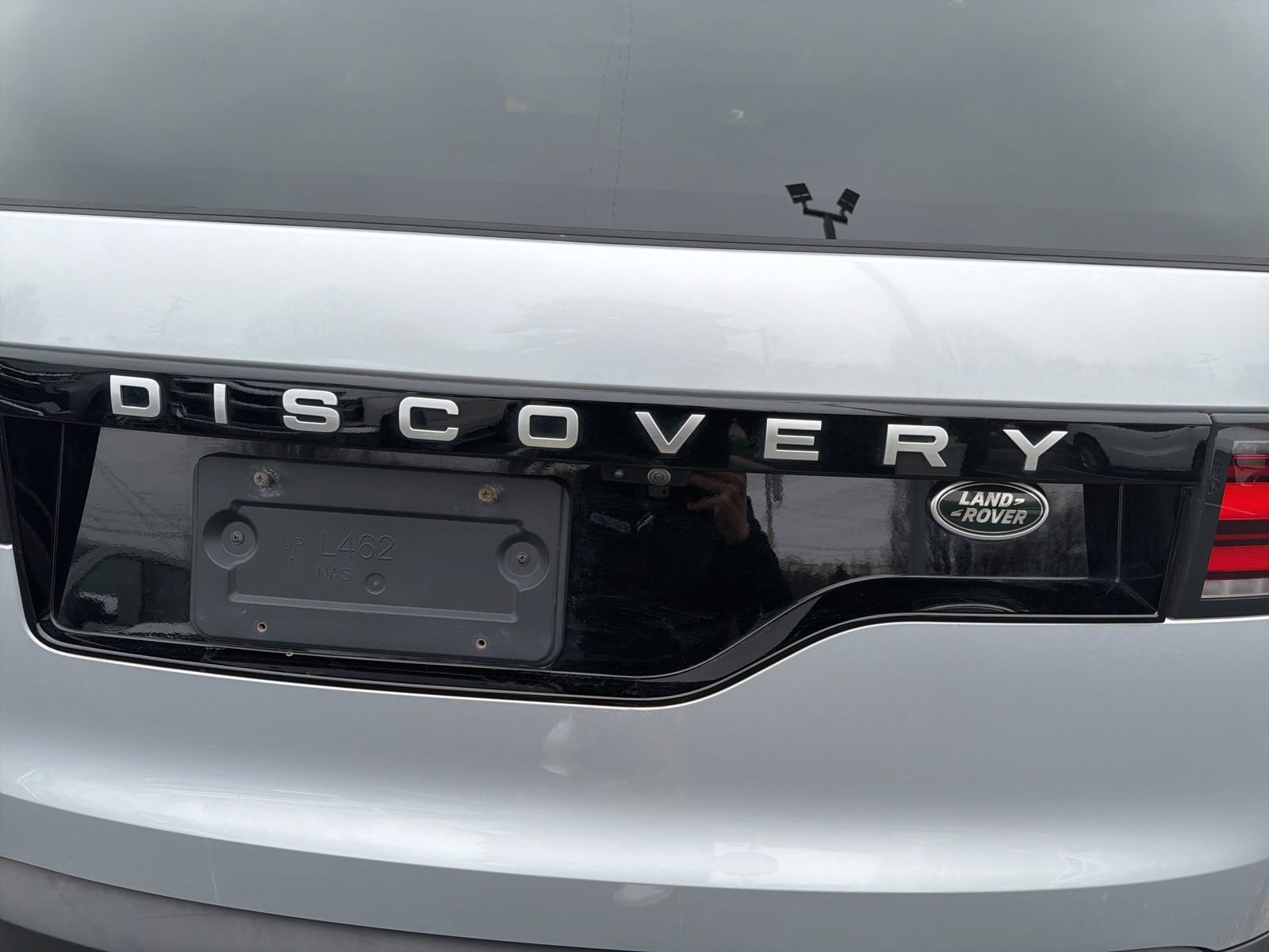 Used 2022 Land Rover Discovery S image 33