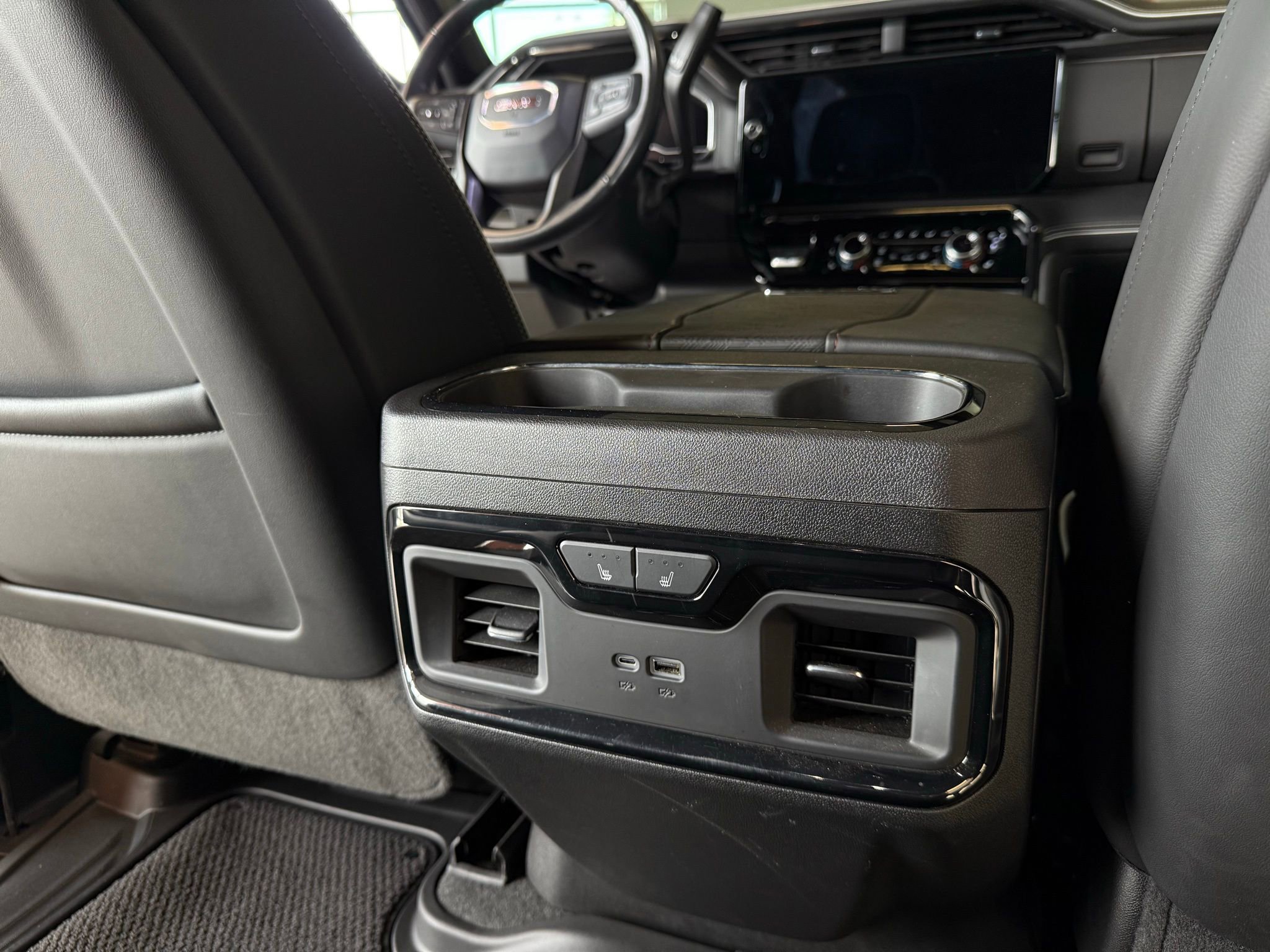 Used 2024 GMC Sierra 2500 AT4X image 40