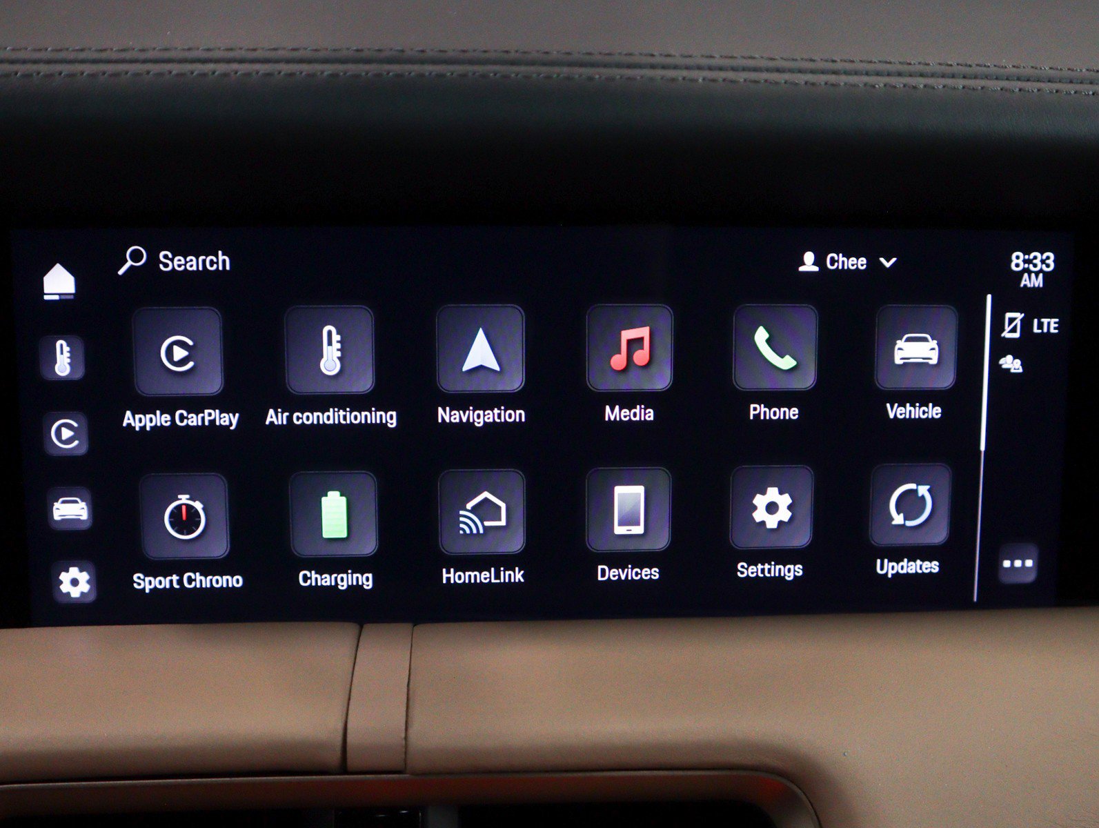 Used 2022 Porsche Taycan image 20