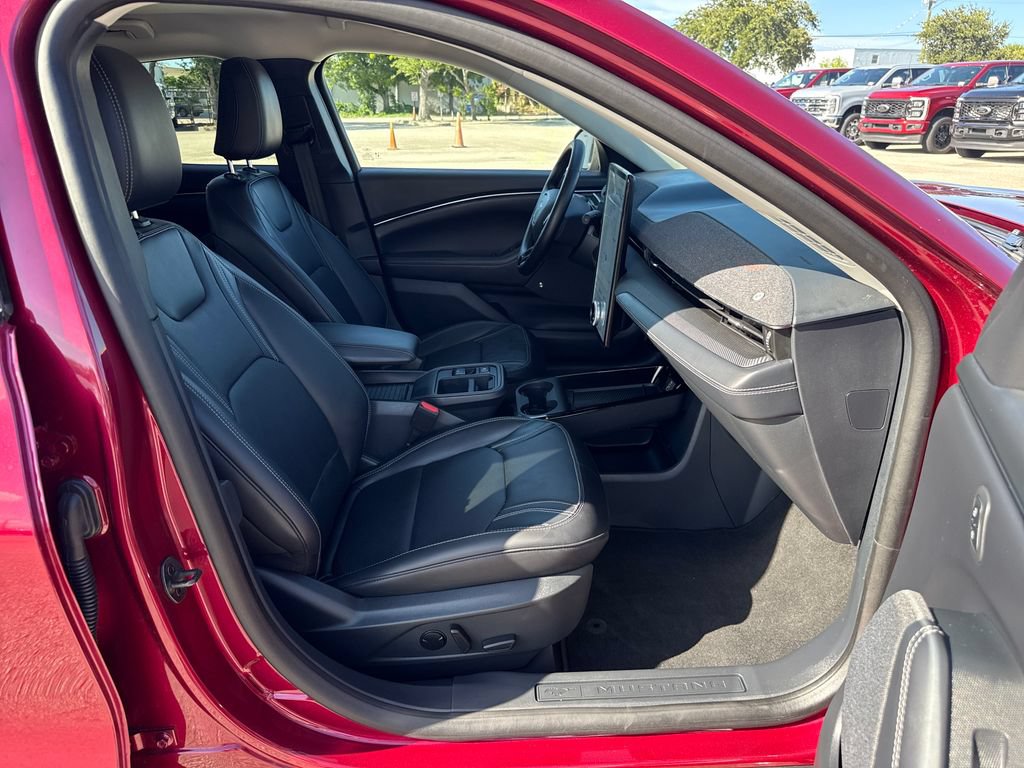 Used 2025 Ford Mustang Mach-E Premium RWD image 29