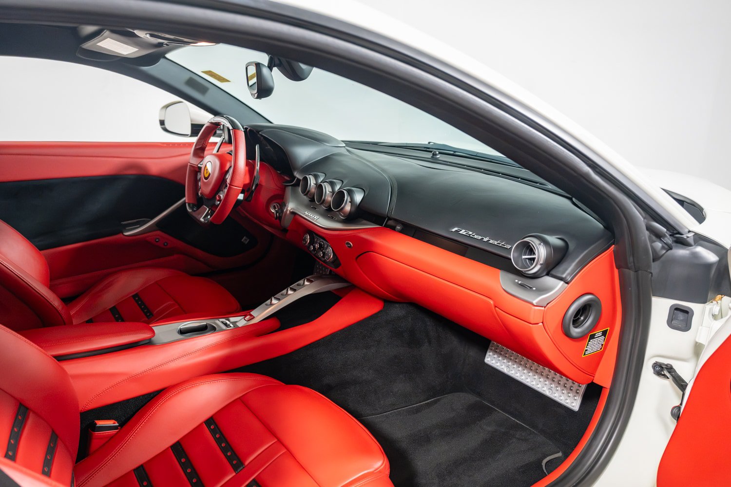 Used 2016 Ferrari F12 Berlinetta RWD image 34