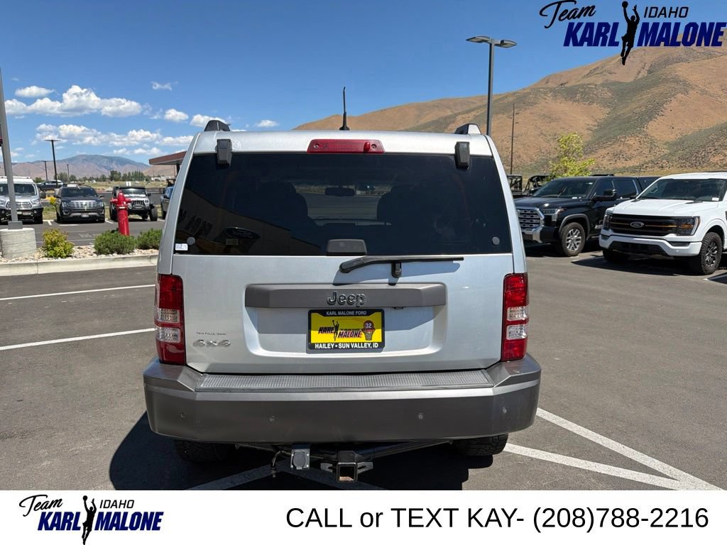 Used 2010 Jeep Liberty Renegade w/ Premium Group AWD/4WD image 3