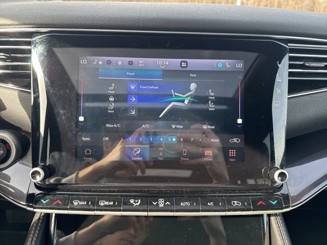 Used 2023 Jeep Wagoneer 4WD w/ Premium Group I image 18