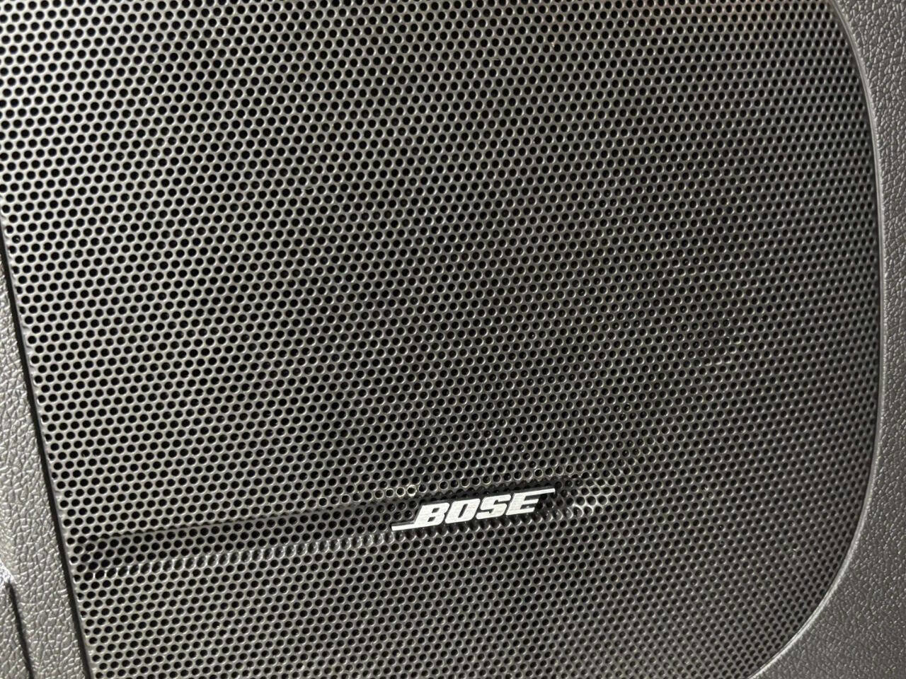 Used 2012 GMC Acadia Denali image 32