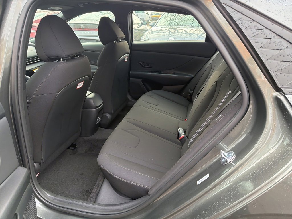 New 2025 Hyundai Elantra Sport image 14