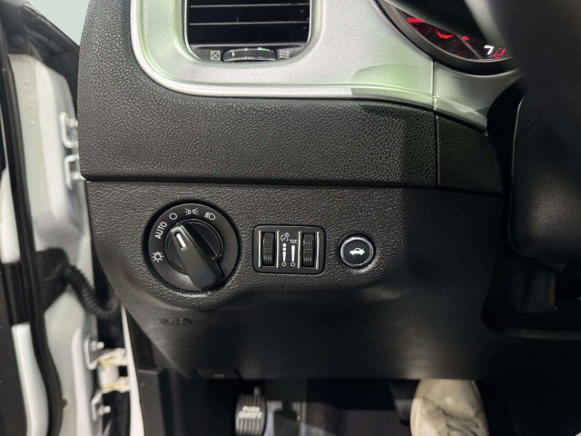 Used 2020 Dodge Charger SXT w/ Leather Interior Group image 15