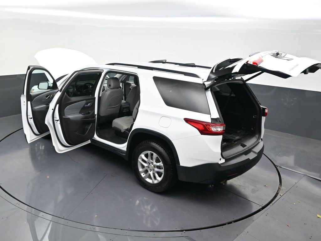Used 2021 Chevrolet Traverse LT image 35