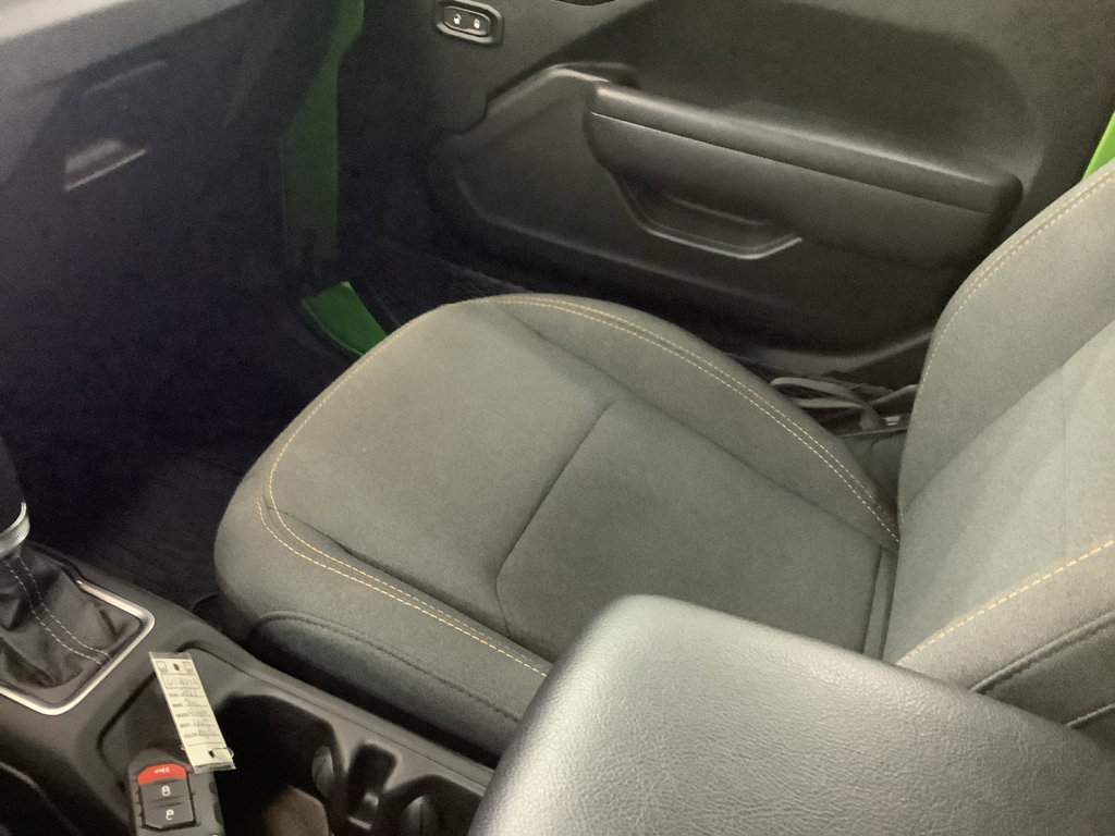 Used 2025 Jeep Wrangler Sport image 24