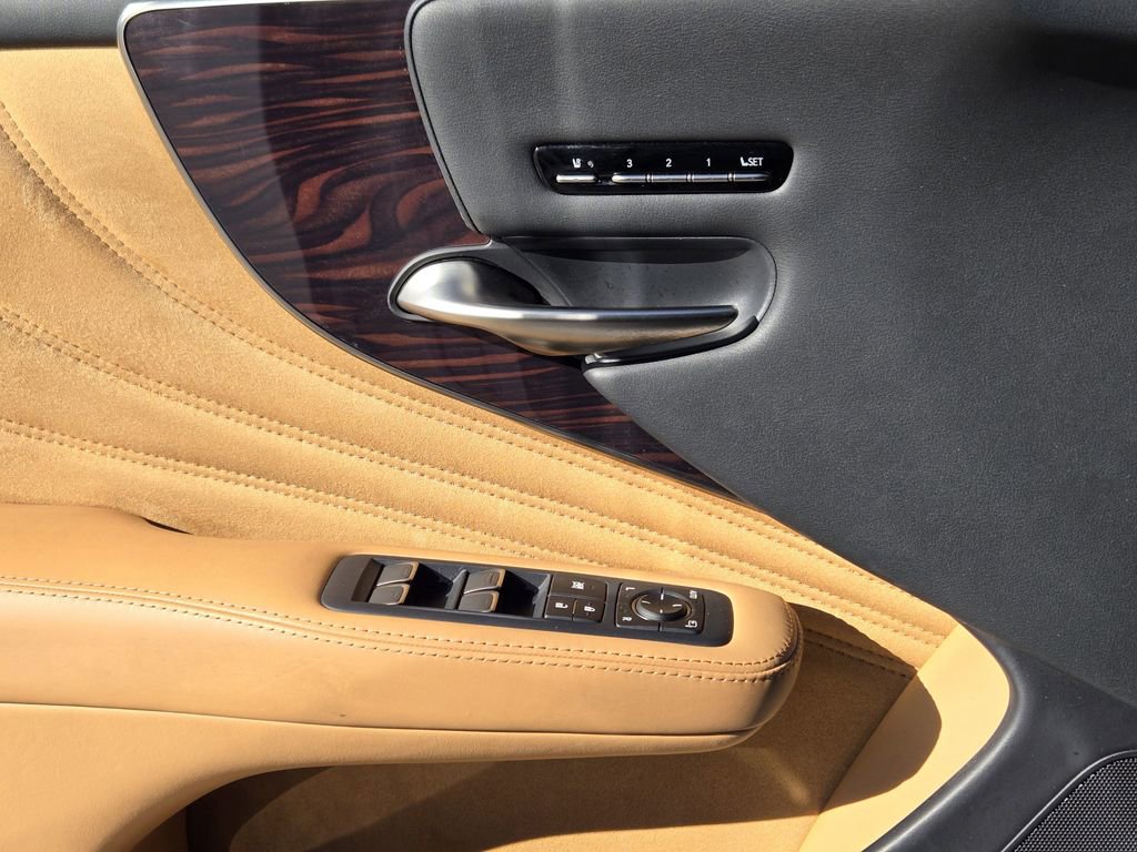 Used 2021 Lexus LS 500 w/ Interior Upgrade Package image 26