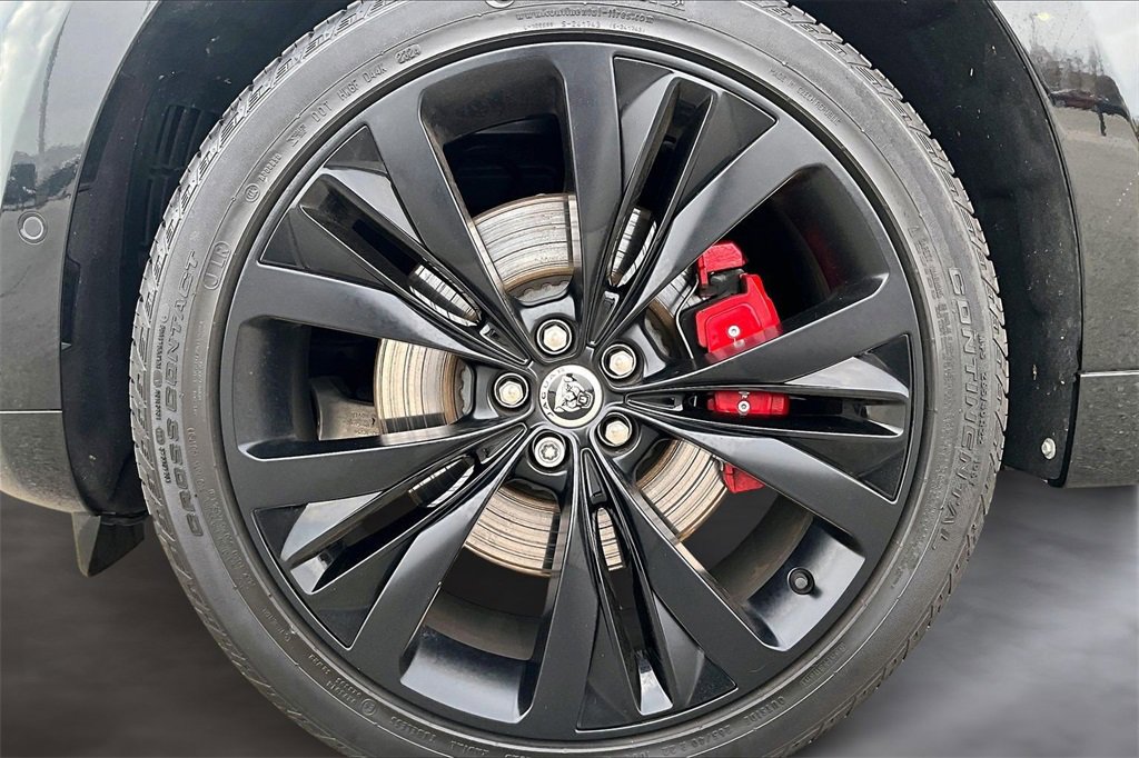 Certified 2025 Jaguar F-PACE R-Dynamic S image 8