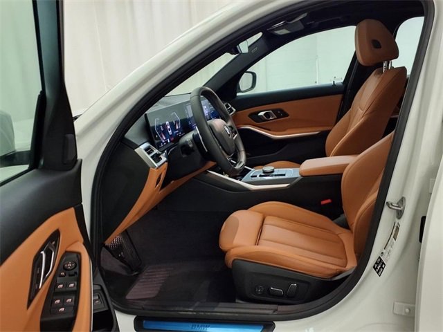 Used 2025 BMW 330i xDrive 330i xDrive w/ Premium Package image 53