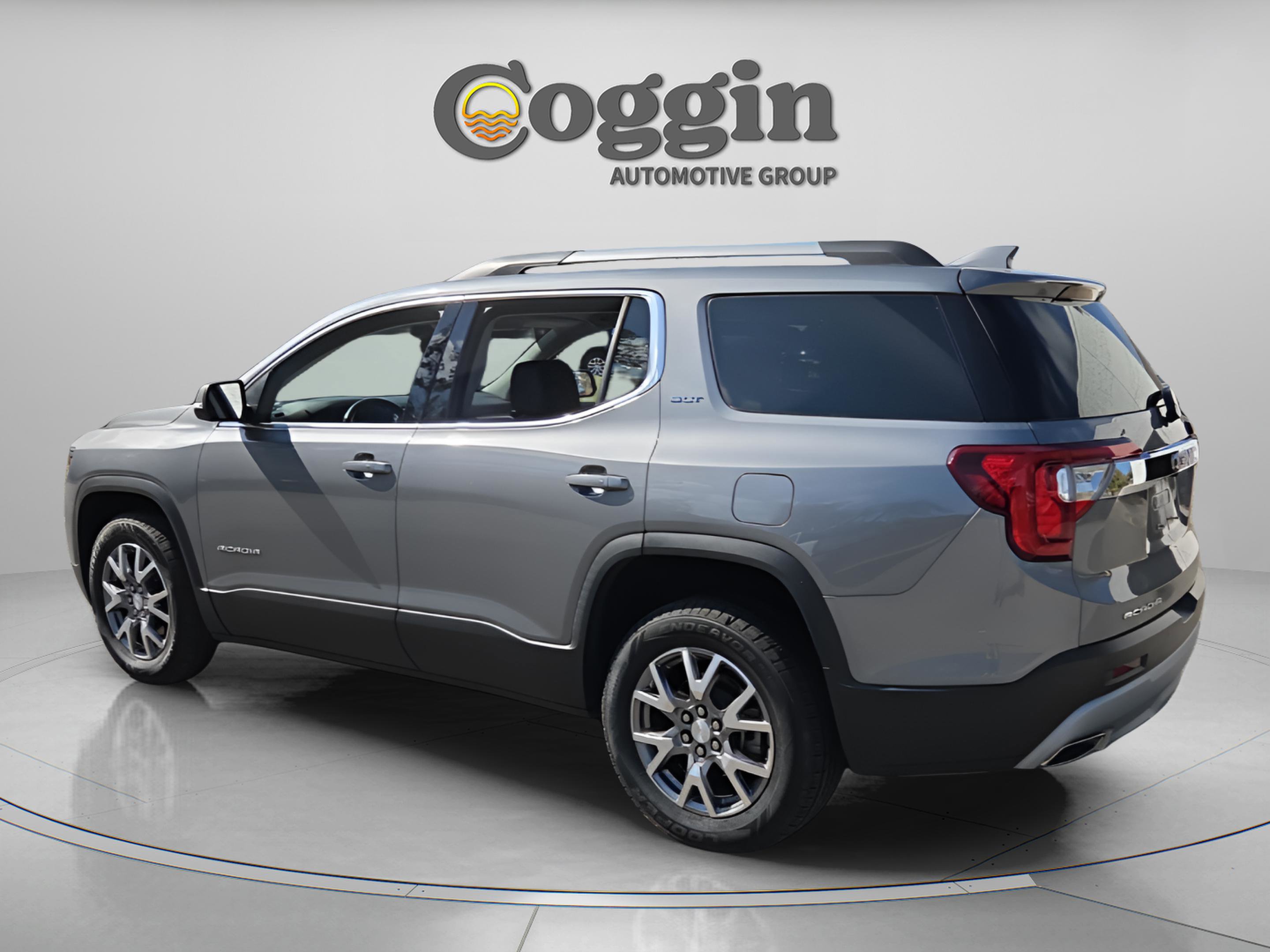 Used 2021 GMC Acadia SLT image 3