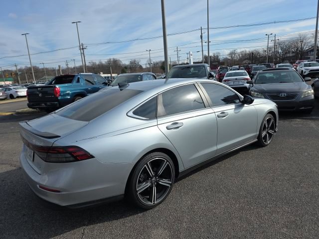 Used 2024 Honda Accord Sport image 4