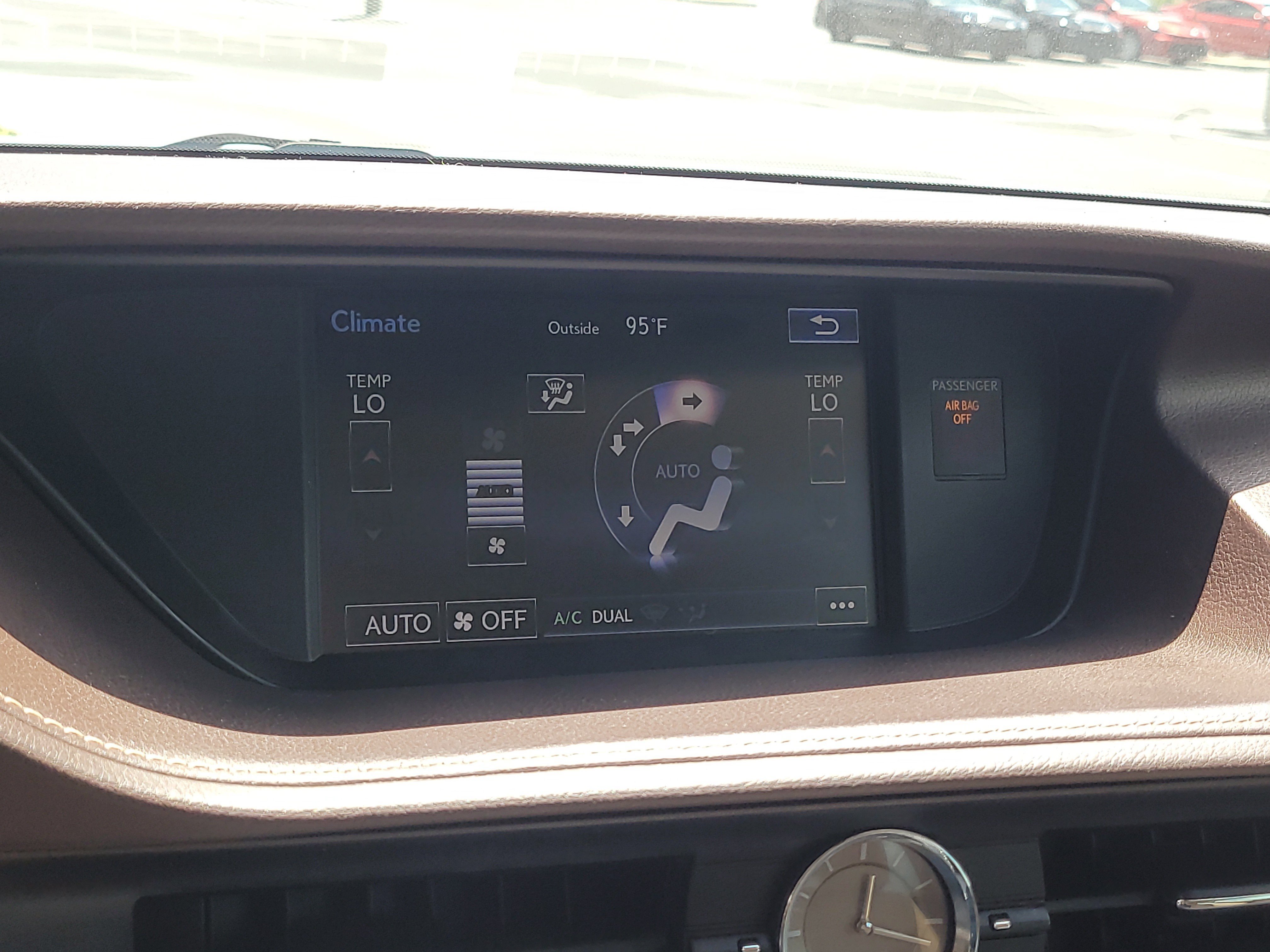 Used 2016 Lexus ES 350 w/ Luxury Package w/Wood Trim FWD image 24