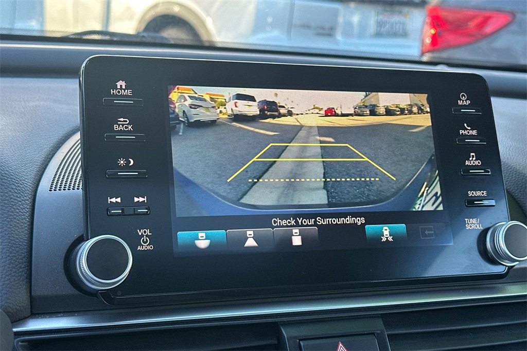 Used 2019 Honda Accord Touring image 18