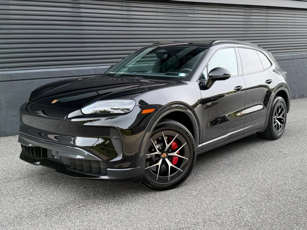 New 2026 Porsche Cayenne S AWD/4WD image 1