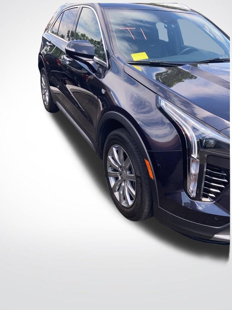 Used 2023 Cadillac XT4 Premium Luxury w/ Cold Weather Package AWD/4WD image 2