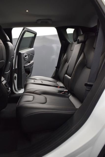 Used 2022 Jeep Cherokee Trailhawk w/ Sound & Nav Group AWD/4WD image 10