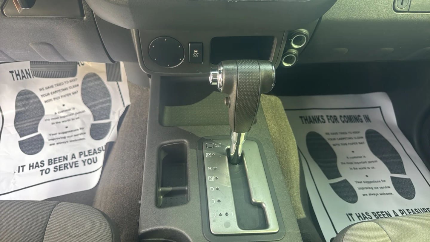 Used 2015 Nissan Xterra S RWD image 17