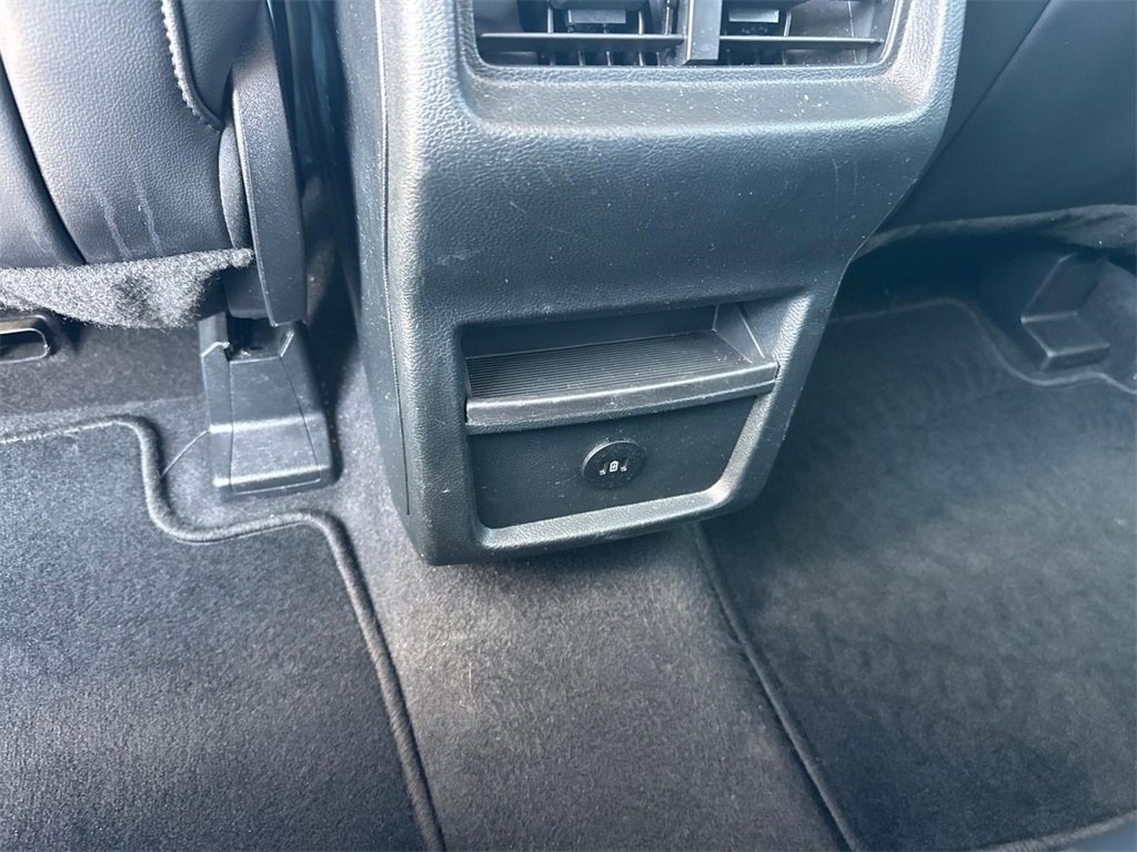 Used 2024 Ford Edge SEL image 10