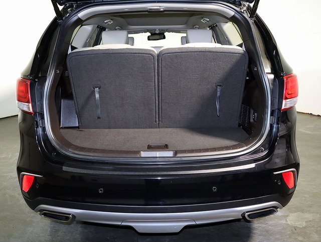 Used 2017 Hyundai Santa Fe SE Ultimate w/ Cargo Package image 30